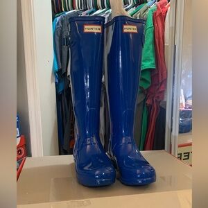 NEW 💙 $175 Hunter Blue Rain Boots